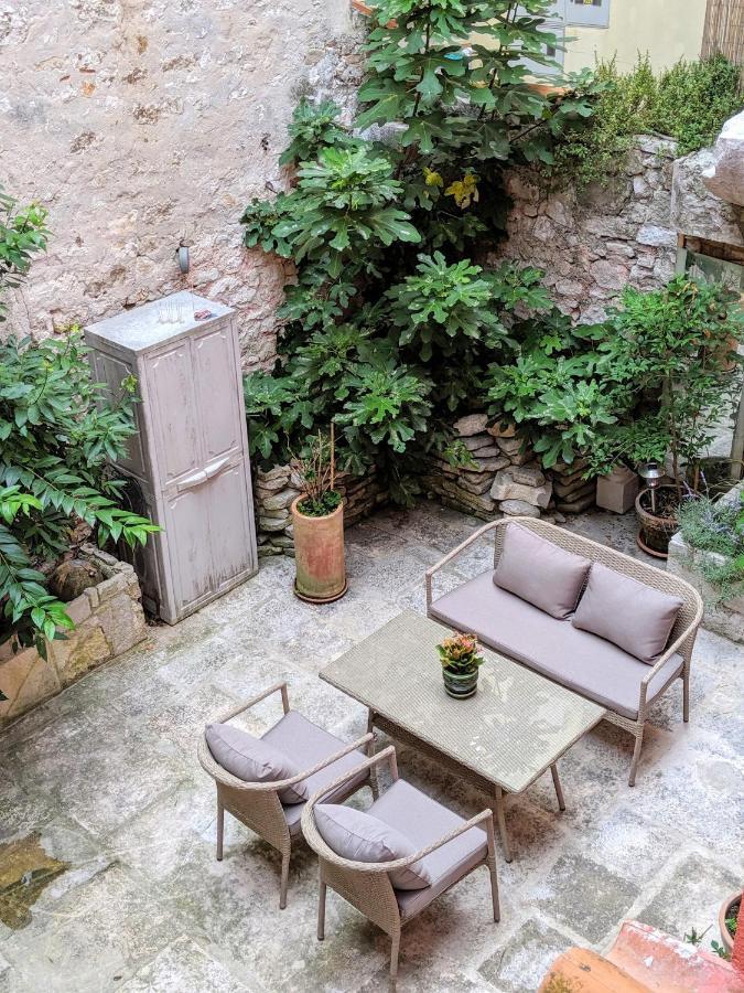 Private Courtyard Medieval Stone Home In Old Town Rovinj Extérieur photo